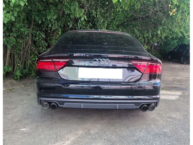 Дифузор ( заднього бампера ) Silver Black ( в стилі S7 00-00 ) на Audi A7 4G 2014-2017 року