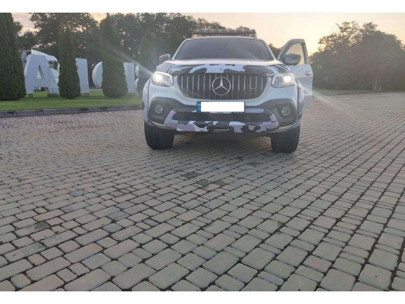 Решітка радіатора Chrome Black GT на Mercedes-Benz X-Class W470 2017-2020 року