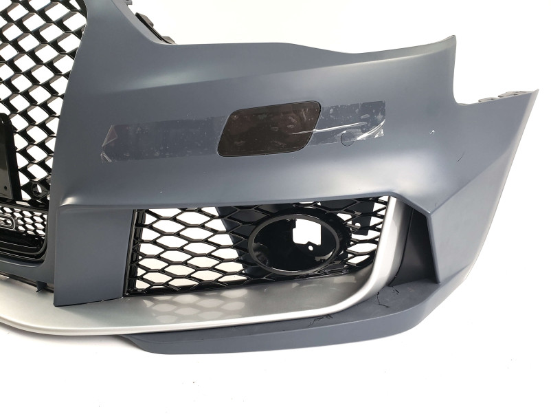 Передній бампер  ( в стилі RS3 під туманки ) на Audi A3 8V 2012-2016 року