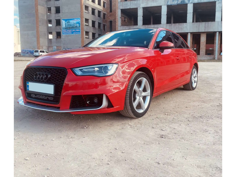Передній бампер  ( в стилі RS3 під туманки ) на Audi A3 8V 2012-2016 року