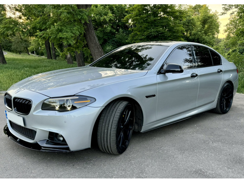 Леза на пороги Чорний глянець ( M-Performance ) на BMW 5 Series F10 / F11 2010-2017 року