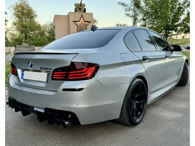 Леза на пороги Чорний глянець ( M-Performance ) на BMW 5 Series F10 / F11 2010-2017 року