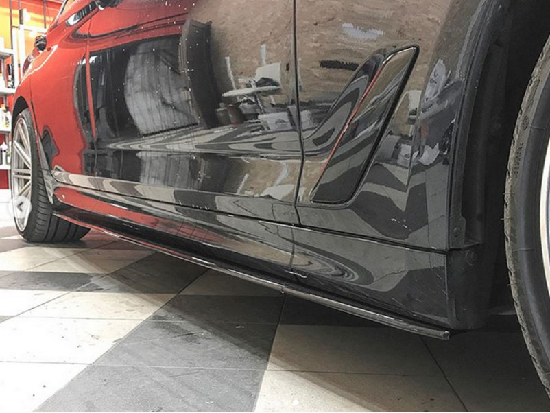 Леза на пороги Чорний глянець  на BMW 5 Series G30 / G31 2017-2020 року