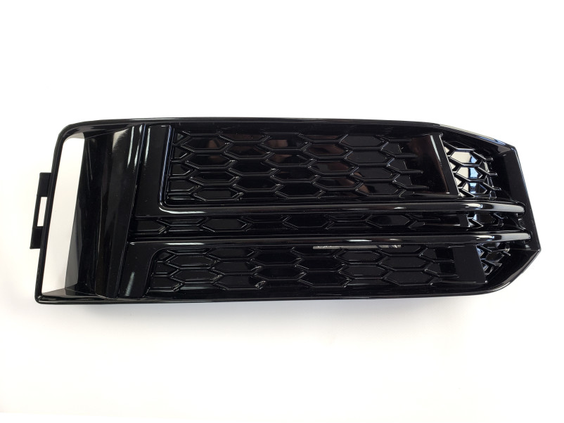 Решітки в бампер Full Black ( S4 ) S-Line на Audi A4 B9 2015-2019 року