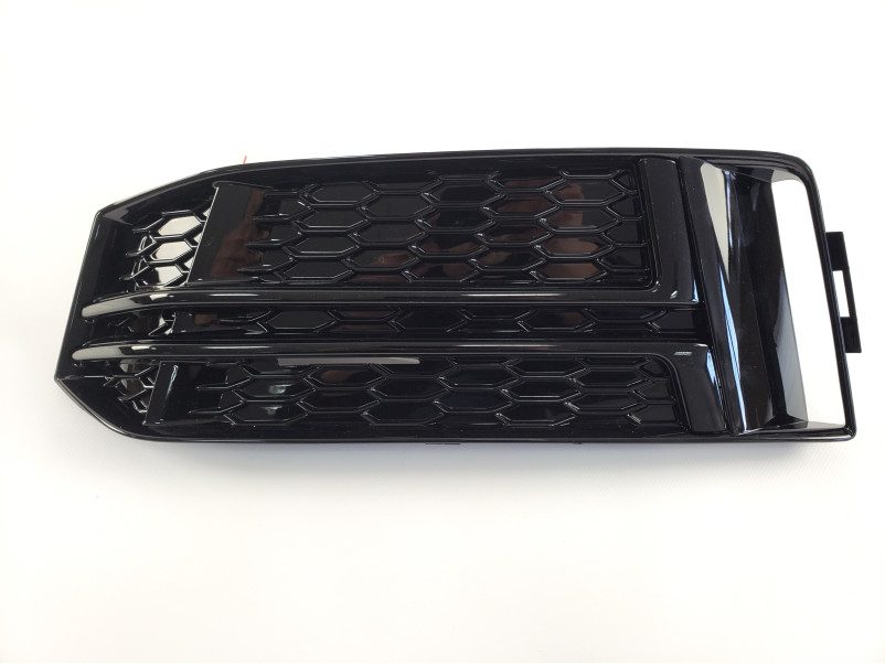 Решітки в бампер Full Black ( S4 ) S-Line на Audi A4 B9 2015-2019 року