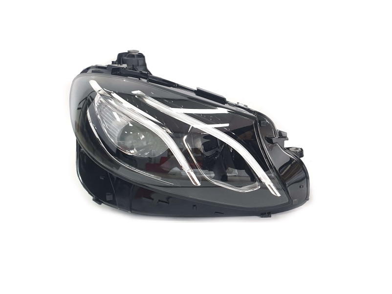 Передні фари  ( Led ) комплектні на Mercedes-Benz E-Class W213 2016-2020 року