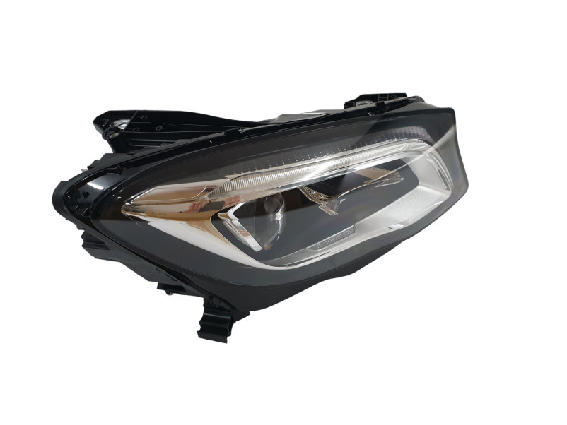 Передні фари  LED ( апгрейд із Галогену ) на Mercedes-Benz GLA-Class X156 2013-2017 року