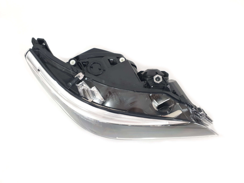 Передні фари  Bi-Xenon ( без блоків ) на BMW 5 Series E60 / E61 2003-2010 року