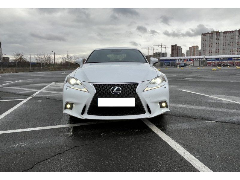 Решітка радіатора Black ( стиль F-Sport ) на Lexus IS 2013-2016 року