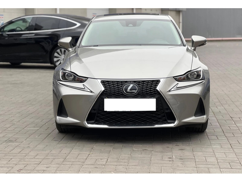 Решітка радіатора Gray ( стиль F-Sport ) на Lexus IS 2016-2020 року