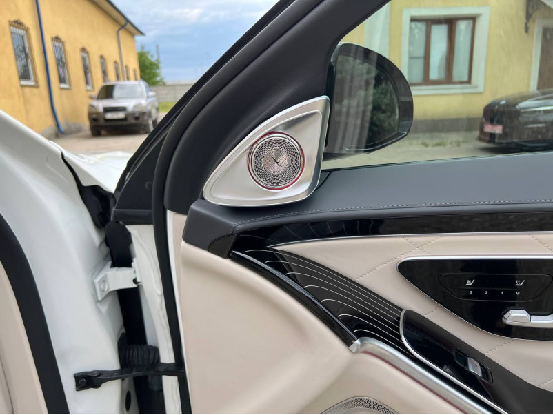 Сітки на динаміки  Burmester 4D на Mercedes-Benz S-Class W223 2020-2025 року