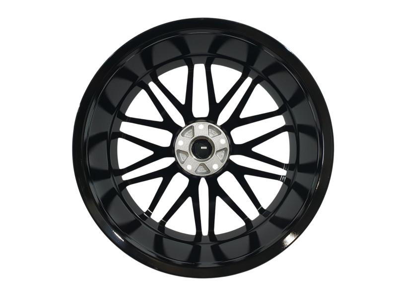 R22 Gloss Black ( різноширокі ) на Porsche Cayenne 958 2010-2014 року