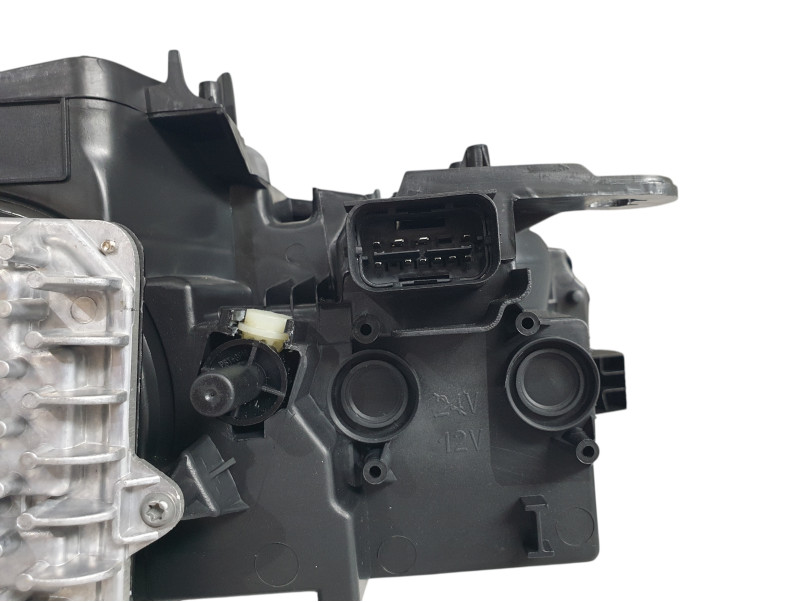 Передні фари  Led ( заміна галогена ) на BMW X1 F48 2015-2019 року