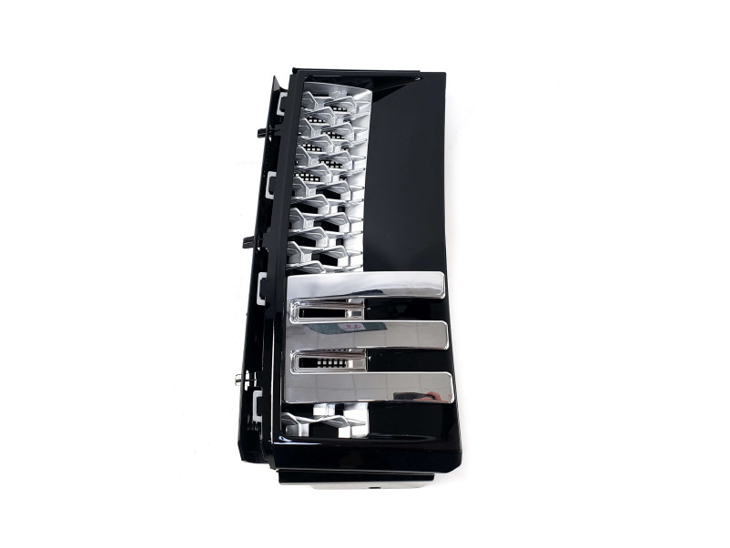 Жабра   на Land Rover Range Rover Vogue L322 2010-2013 року