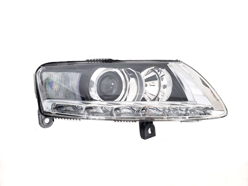 Передні фари  ( Bi-Xenon No Adaptive рестайл ) без блоків на Audi A6 C6 2004-2011 року