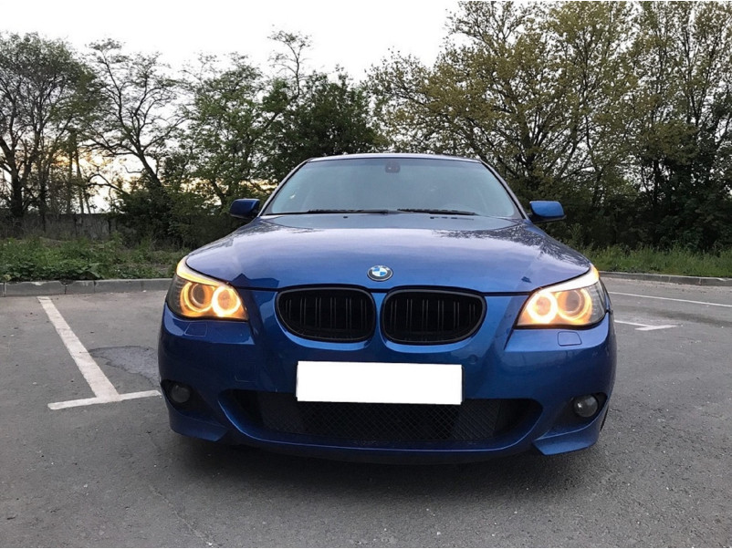 Ніздрі Чорний глянець ( Подвійні M-Look ) на BMW 5 Series E60 / E61 2003-2010 року