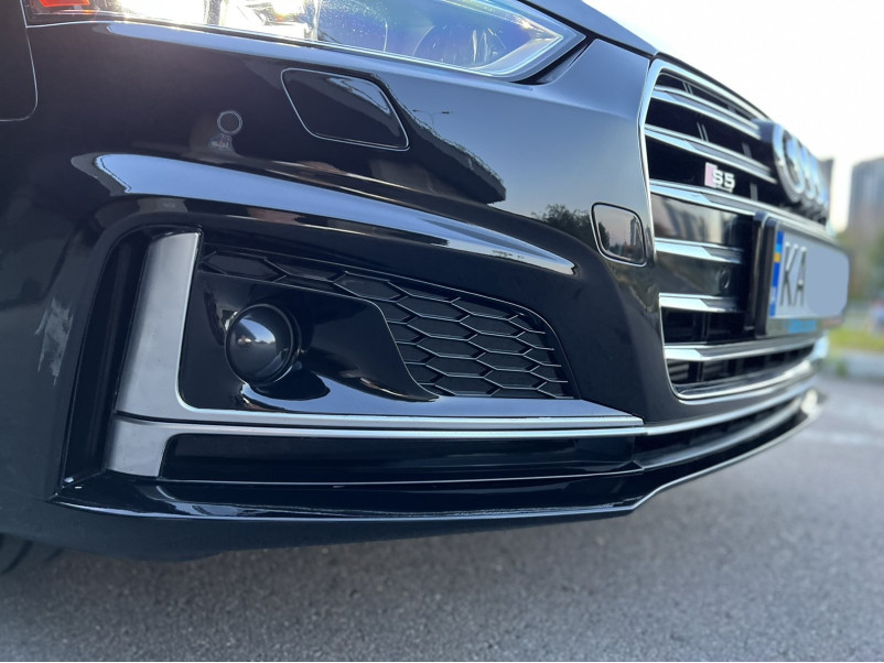 Решітки в бампер Black / Silver ( стиль S5 під дистронік ) S-Line на Audi A5 B9 2016-2020 року