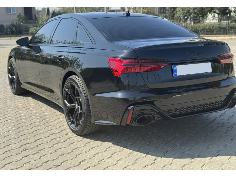 Комплект обвісів  ( в стилі RS6 ) на Audi A6 C8 2018-2023 року