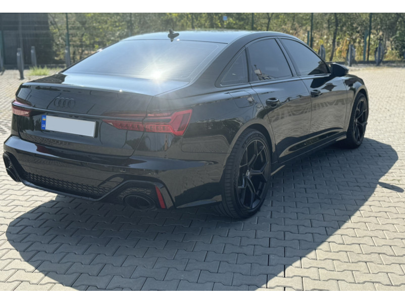 Комплект обвісів  ( в стилі RS6 ) на Audi A6 C8 2018-2023 року