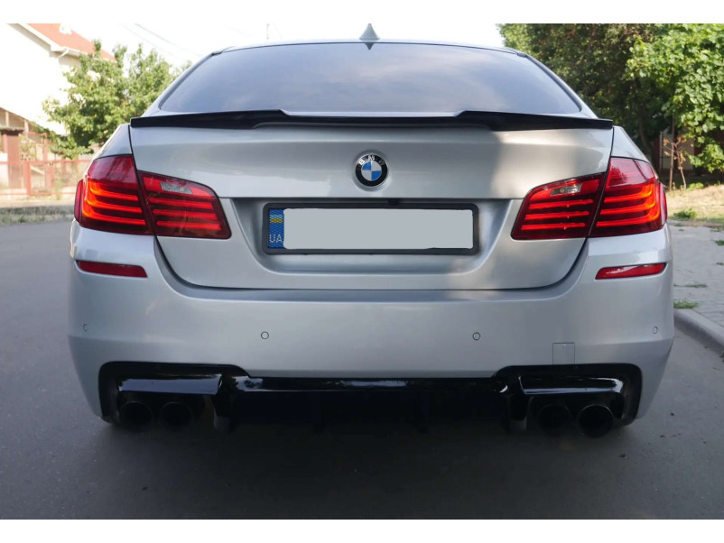 Задній бампер  ( M Sport Paket ) на BMW 5 Series F10 / F11 2010-2017 року