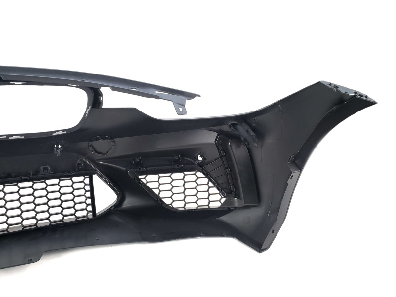 Передній бампер  ( M2 Look ) на BMW 3 Series F30 / F31 2011-2018 року