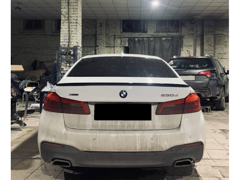 Спойлер Чорний глянець ( стиль M-Performance ) на BMW 5 Series G30 / G31 2017-2020 року