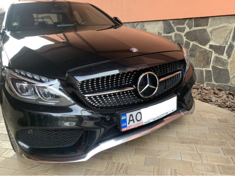 Решітка радіатора Diamond Black ( без місця під камеру ) на Mercedes-Benz C-Class W205 2014-2018 року