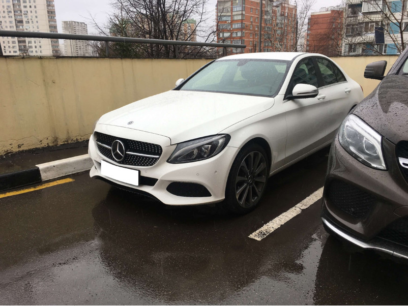 Решітка радіатора Diamond Black ( без місця під камеру ) на Mercedes-Benz C-Class W205 2014-2018 року