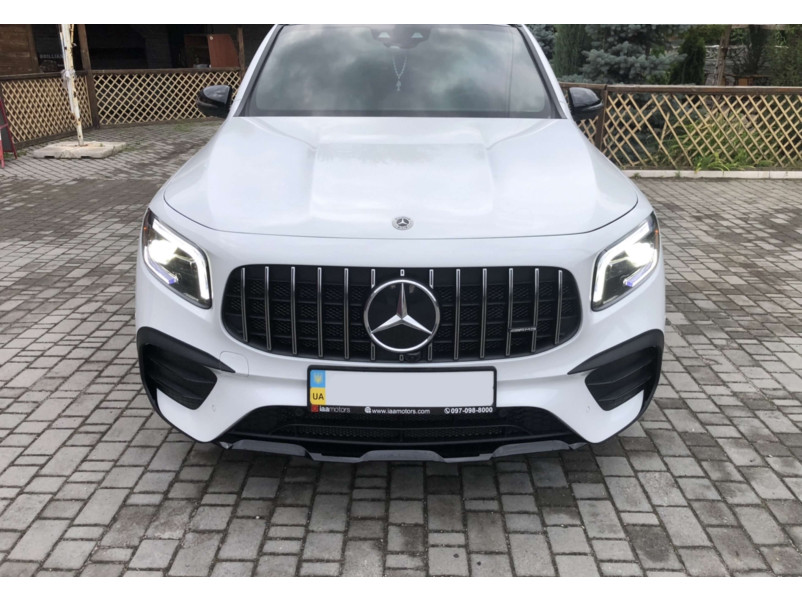 Передній бампер  ( стиль GLB35 AMG ) на Mercedes-Benz GLB-Class X247 2019-2023 року