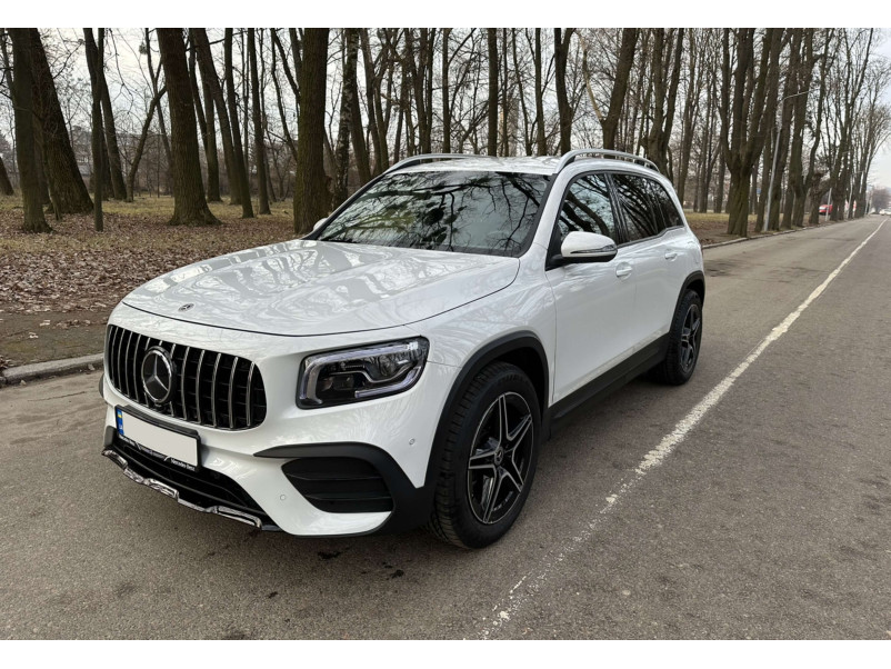 Передній бампер  ( стиль GLB35 AMG ) на Mercedes-Benz GLB-Class X247 2019-2023 року