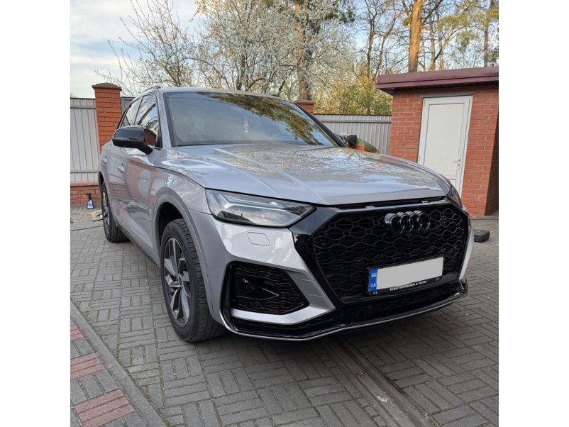 Передній бампер  ( стиль RS ) V2 на Audi Q5 80A 2020-2024 року