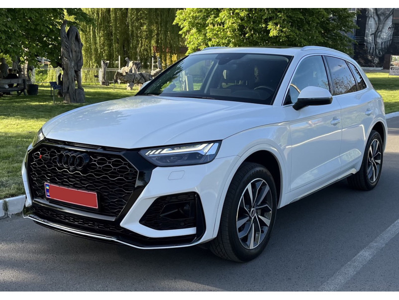 Передній бампер  ( стиль RS ) V2 на Audi Q5 80A 2020-2024 року