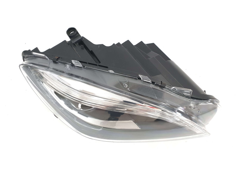 Передні фари  ( Bi-Xenon ) комплектні V2 на Mercedes-Benz ML-Class W166 2011-2015 року