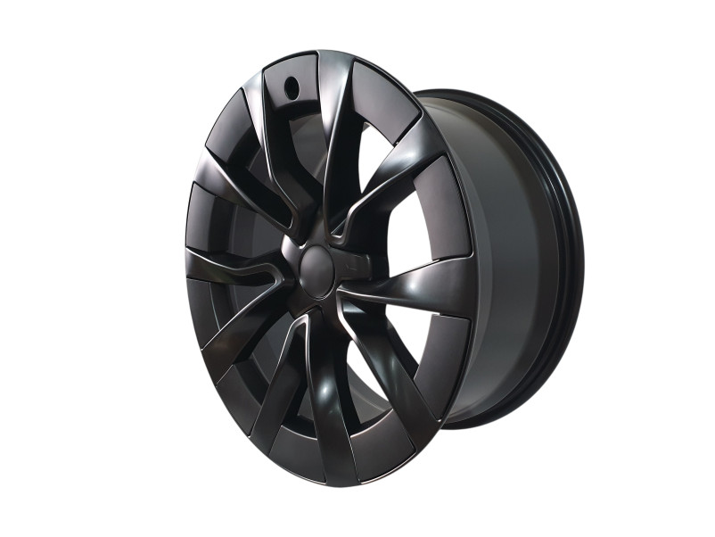R18 Satin Black ( одноширокі 8.5J ET38 ) на Tesla Model 3 2017-2022 року