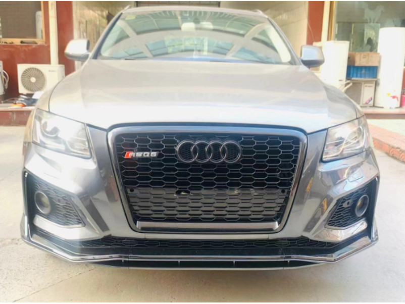 Передній бампер  ( RS Style ) на Audi Q5 8R 2008-2012 року