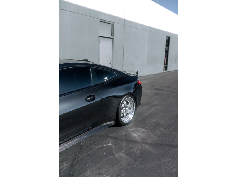 Леза на пороги ( Карбон )  V2 на BMW M4 G82 / G83 2021-2025 року