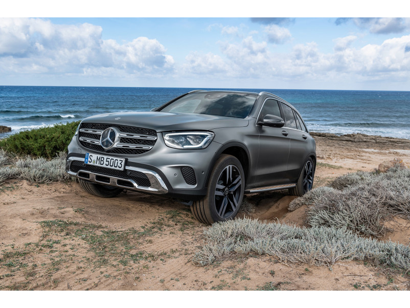 Решітка радіатора  GT Full Black ( off-road ) на Mercedes-Benz GLC-Class X253 2019-2022 року