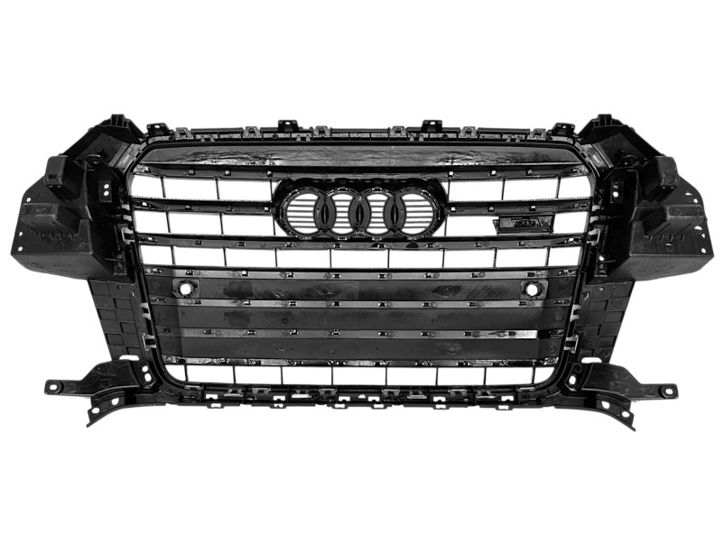 Решітка радіатора Black Silver ( в стилі SQ3 ) на Audi Q3 8U 2011-2014 року