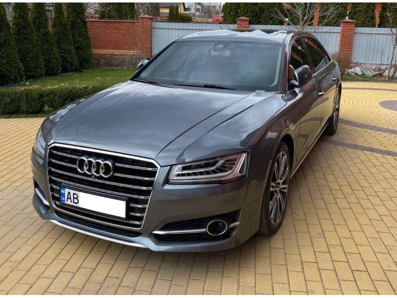 Передній бампер  ( в стилі S8 ) Chrome
 на Audi A8 D4 2014-2017 року