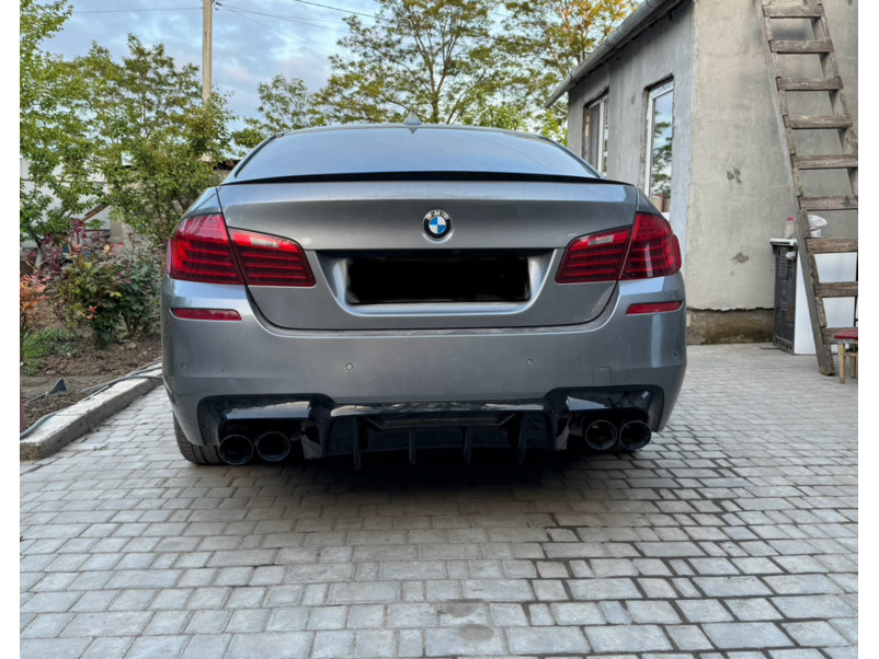 Спойлер Чорний глянець ( стиль M5 ) на BMW 5 Series F10 / F11 2010-2017 року