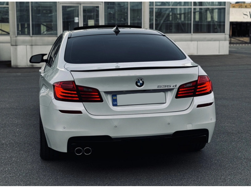 Спойлер Чорний глянець ( стиль M5 ) на BMW 5 Series F10 / F11 2010-2017 року
