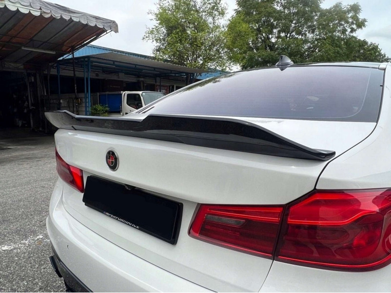 Спойлер Чорний глянець ( PSM ) на BMW 5 Series G30 / G31 2017-2020 року