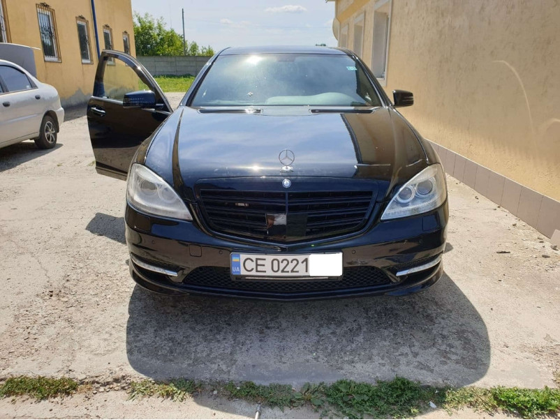 Решітка радіатора Full Black ( Тайвань ) AMG на Mercedes-Benz S-Class W221 2009-2013 року