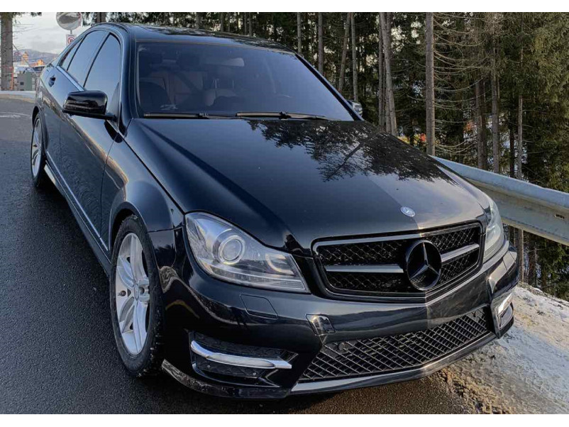 Решітка радіатора ALL Black SL на Mercedes-Benz C-Class W204 2007-2014 року