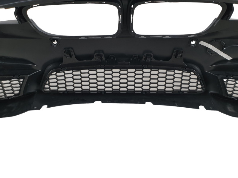 Передній бампер  ( M3 Look ) на BMW 3 Series F30 / F31 2011-2018 року