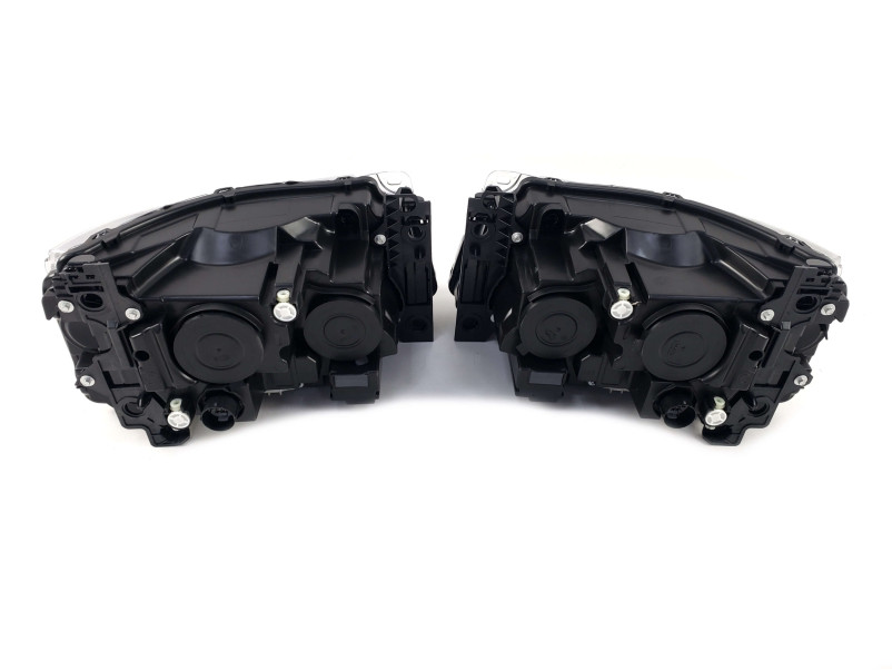 Передні фари  Bi-Xenon ( не адаптив ) комплектні на Land Rover Range Rover Sport L320 2010-2013 року