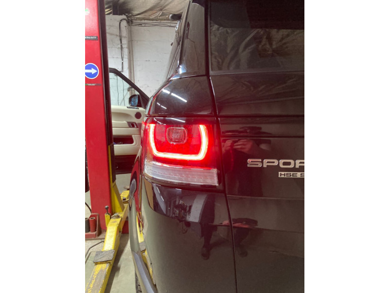Задні ліхтарі  Стопи на Land Rover Range Rover Sport L494 2013-2017 року
