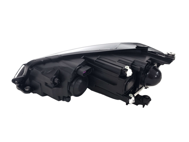 Передні фари  ( Full Led ) заміна галогену на Volkswagen Golf VII 2017-2020 року