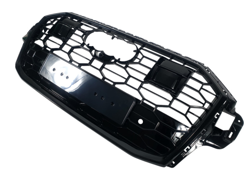 Решітка радіатора Full Black ( стиль RS ) під дистронік на Audi Q7 4M 2020-2022 року