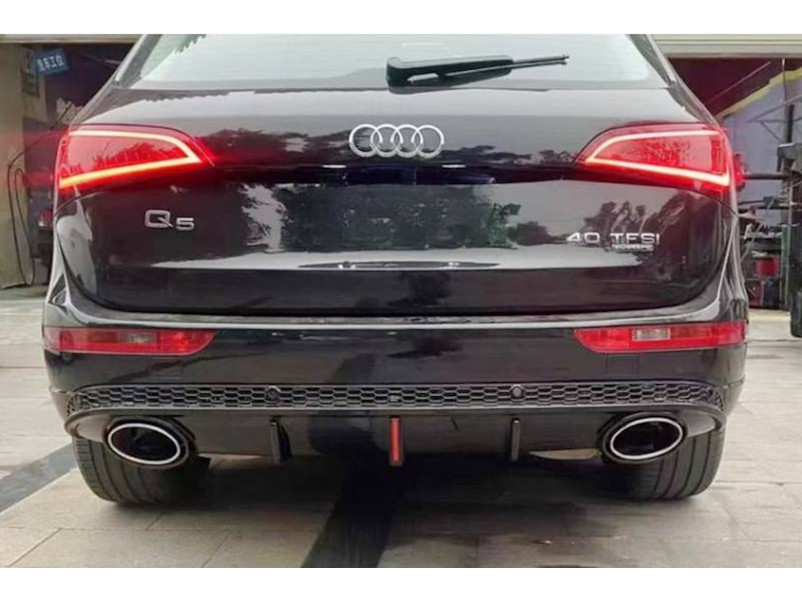 Дифузор ( заднього бампера ) Full Black / Chrome Pipe ( в стилі RSQ5 + лед стоп ) на Audi Q5 8R 2012-2016 року